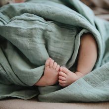 MUSLIN SWADDLE - ROMAN GREEN